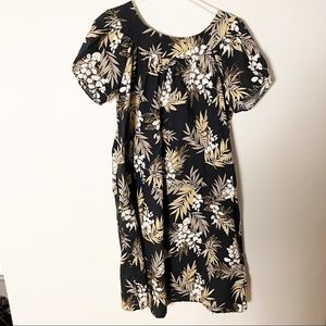 Hilo Hattie Tropical Print Dress Muumuu